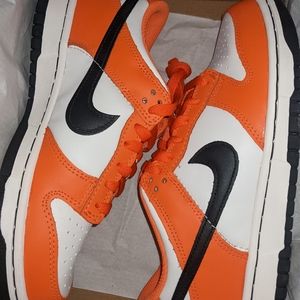 Nike dunk low (Halloween)🎃 6y